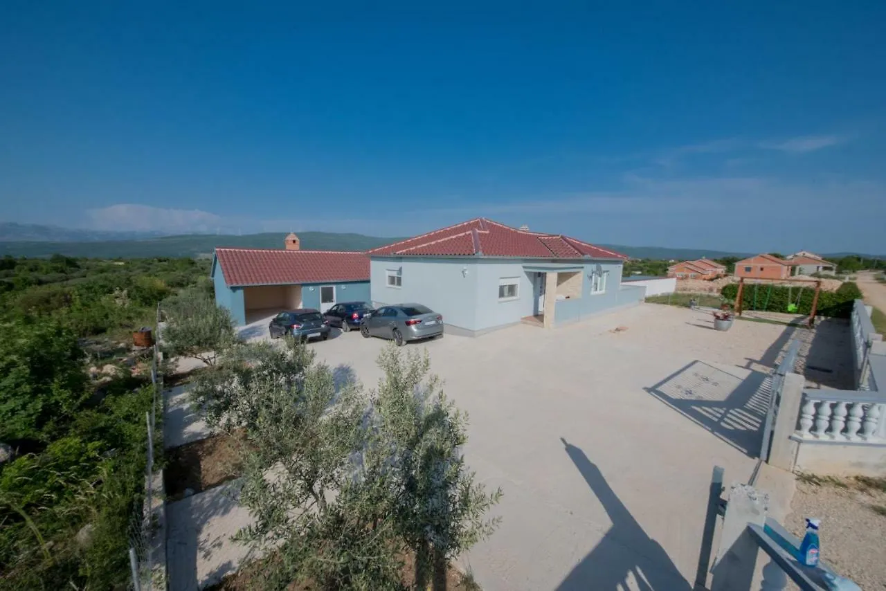 Holiday Home Meri Pridraga
