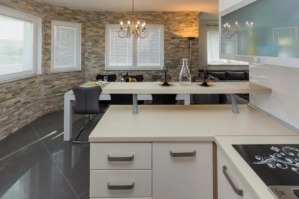 Holiday Home Meri Pridraga