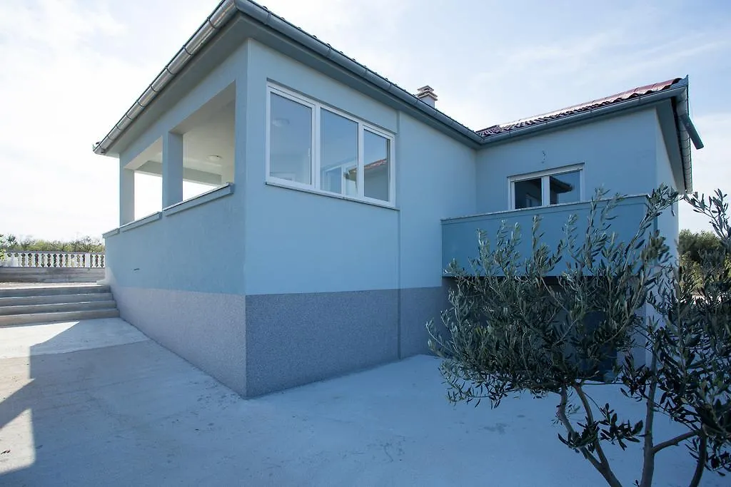 Holiday Home Meri Pridraga 0*,