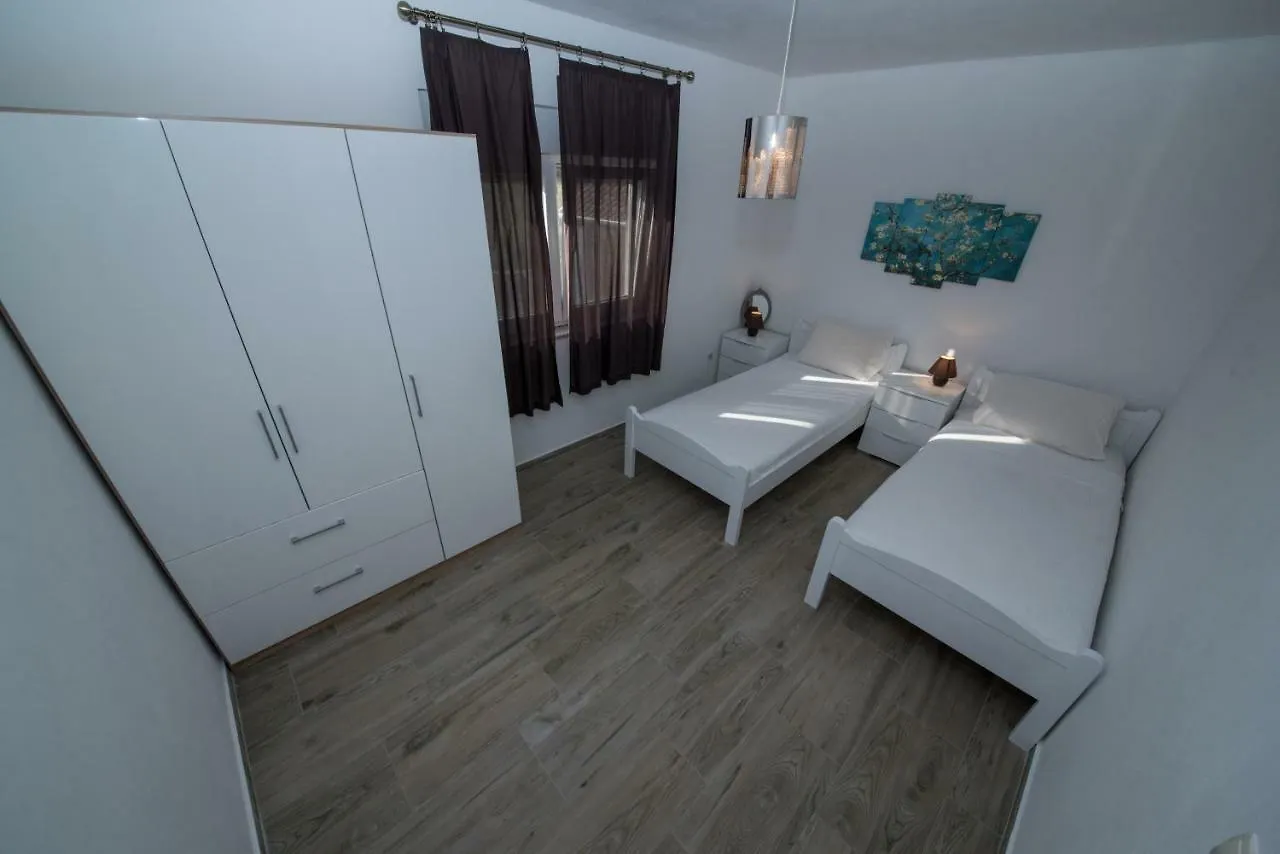 Holiday Home Meri Pridraga